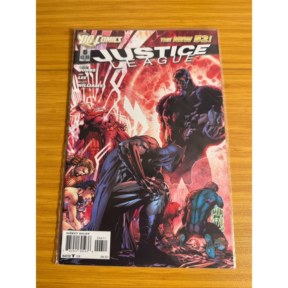 DC Comics Justice League The New 52! Issue 6 Comic Book Collectible‎